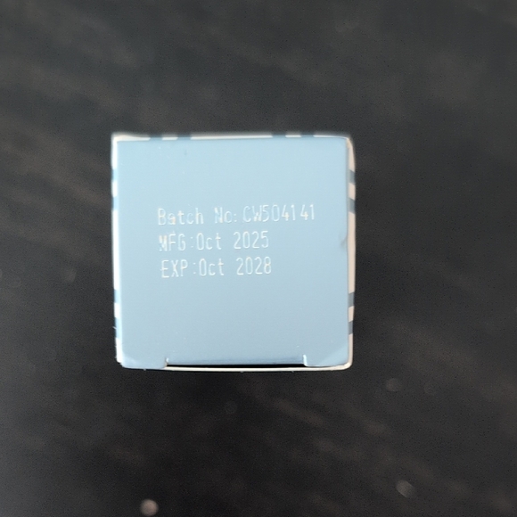 New Prime Prometics Color Changing Liquid Foundation - Picture 5 of 5